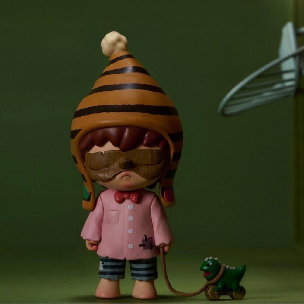 Hirono From “Echo” Series Figures - “Daydreaming “